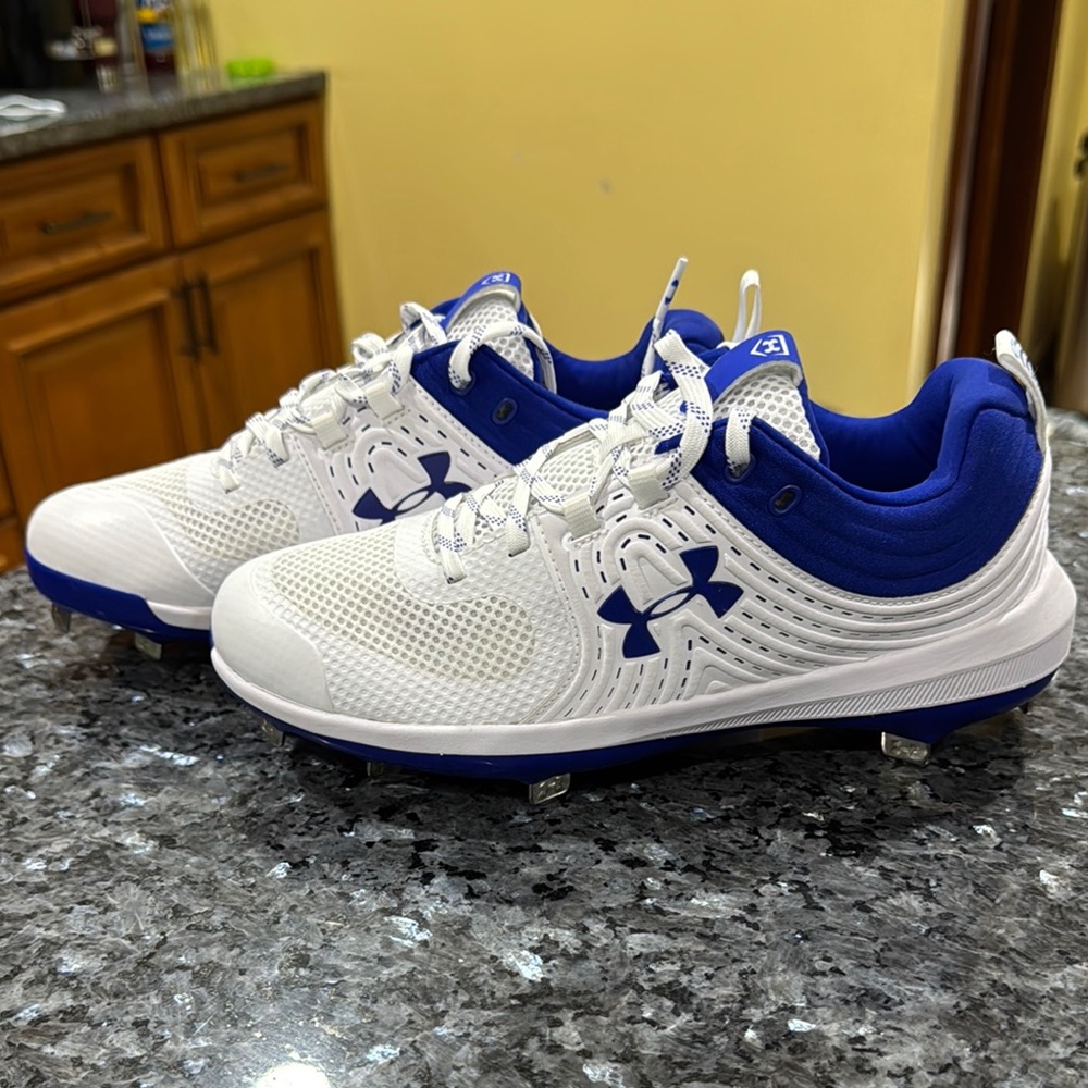 Under Armour W Glyde St Cleats Breathable Design